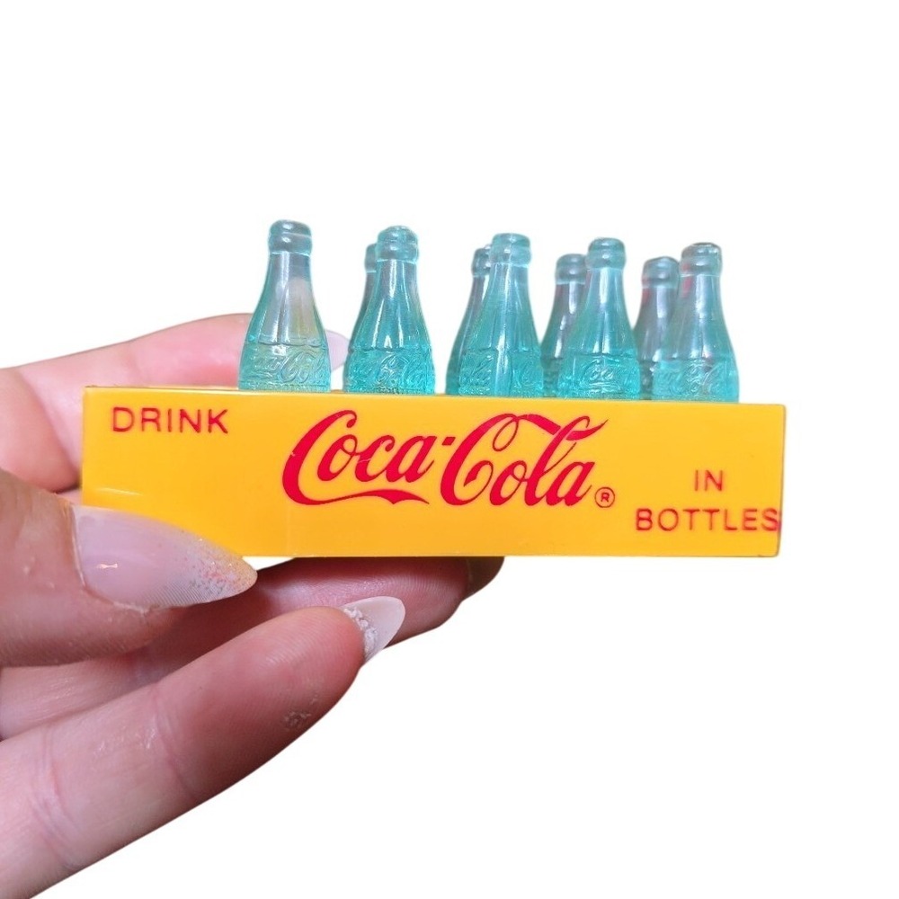 Vintage Plastic Coca Cola Case with 9 Bottles Magnet‎ Refrigerator
